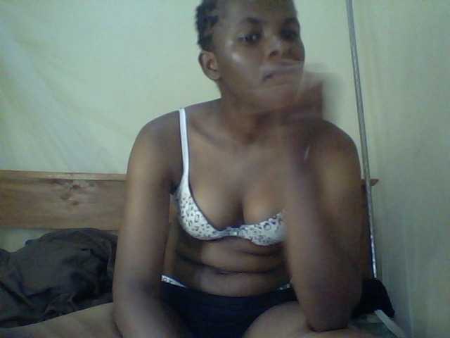 Cute-lizah live cam on BongaCams