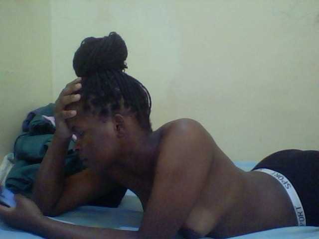 Cute-lizah live cam on BongaCams
