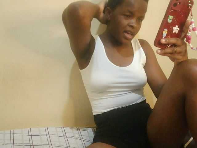 Cute-lizah live cam on BongaCams
