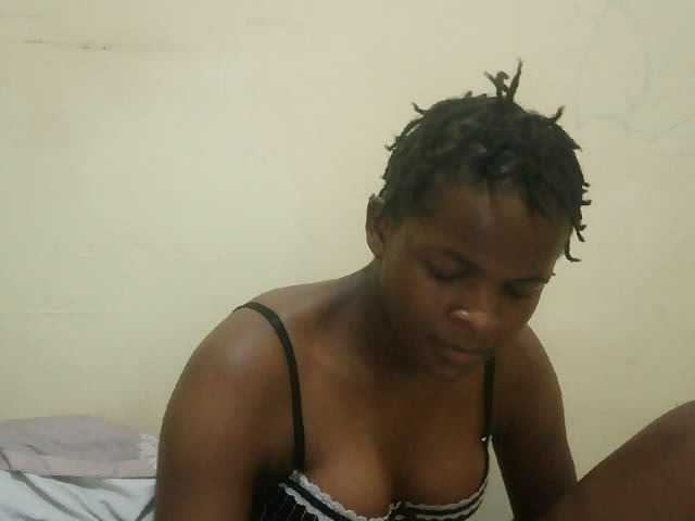 Cute-lizah live cam on BongaCams
