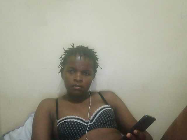 Cute-lizah live cam on BongaCams