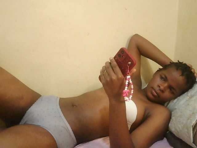 Cute-lizah live cam on BongaCams