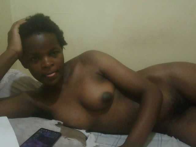 Cute-lizah live cam on BongaCams