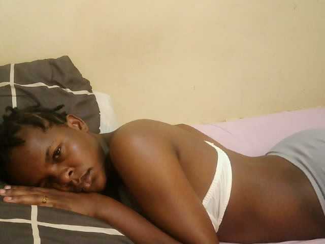 Cute-lizah live cam on BongaCams