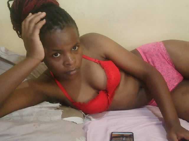 Cute-lizah live cam on BongaCams