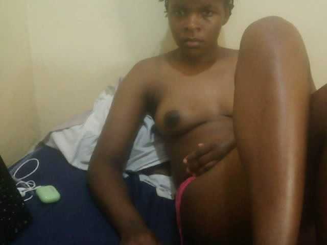 Cute-lizah live cam on BongaCams