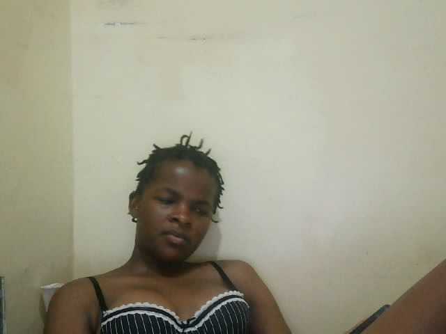 Cute-lizah live cam on BongaCams