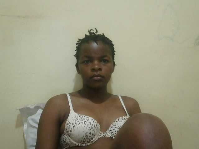 Cute-lizah live cam on BongaCams