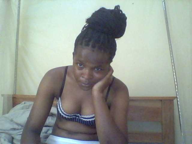 Cute-lizah live cam on BongaCams
