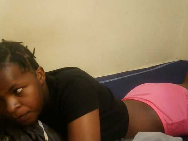 Cute-lizah live cam on BongaCams