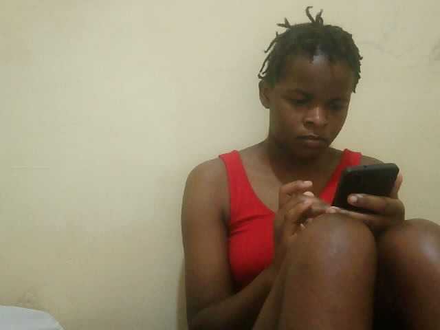 Cute-lizah live cam on BongaCams