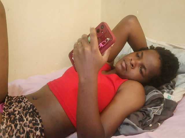 Cute-lizah live cam on BongaCams