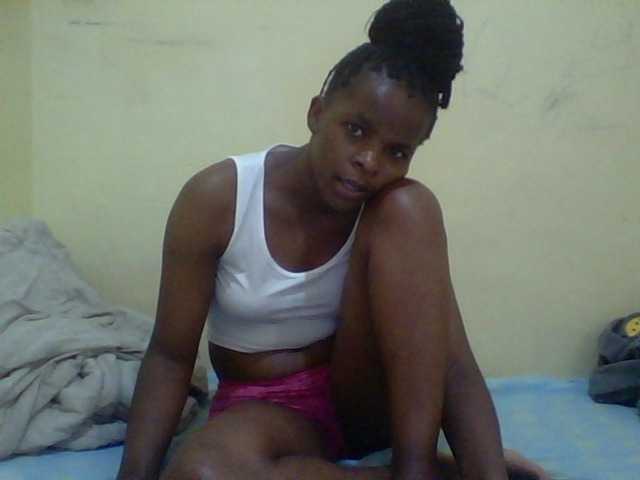 Cute-lizah live cam on BongaCams