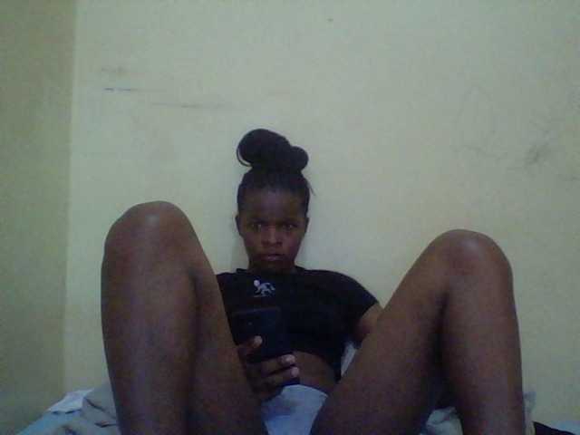 Cute-lizah live cam on BongaCams