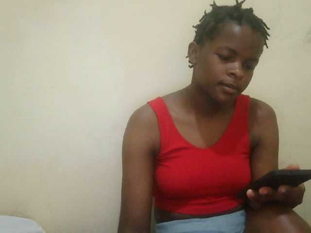Cute-lizah live cam on BongaCams