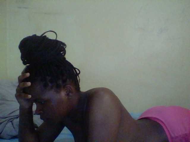 Cute-lizah live cam on BongaCams