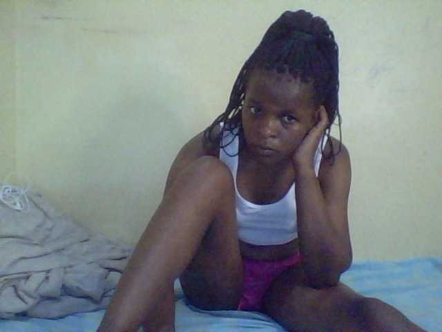 Cute-lizah live cam on BongaCams