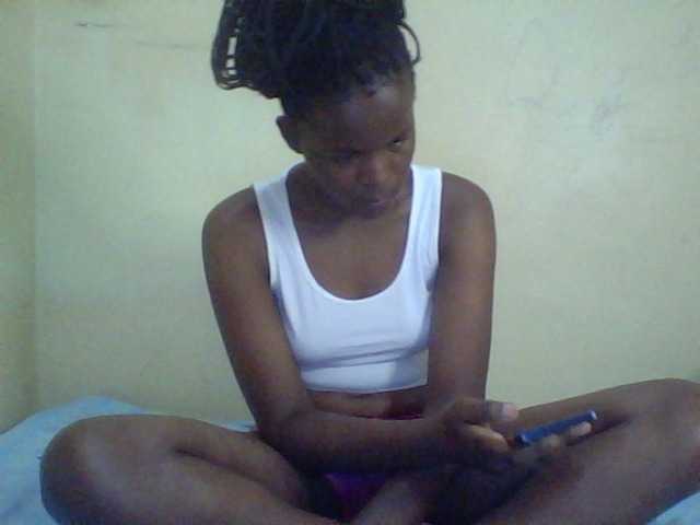 Cute-lizah live cam on BongaCams