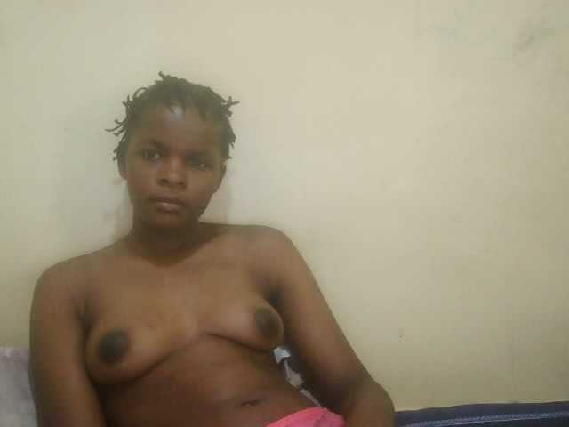 Cute-lizah live cam on BongaCams