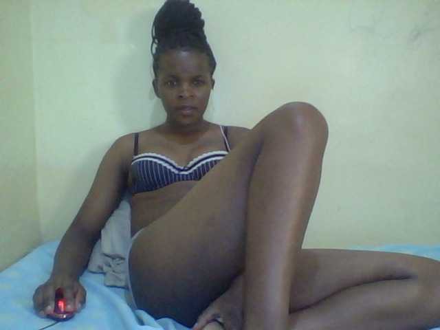 Cute-lizah live cam on BongaCams