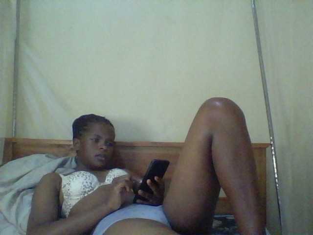 Cute-lizah live cam on BongaCams