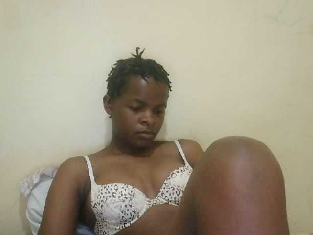 Cute-lizah live cam on BongaCams