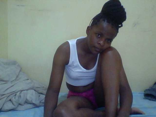 Cute-lizah live cam on BongaCams