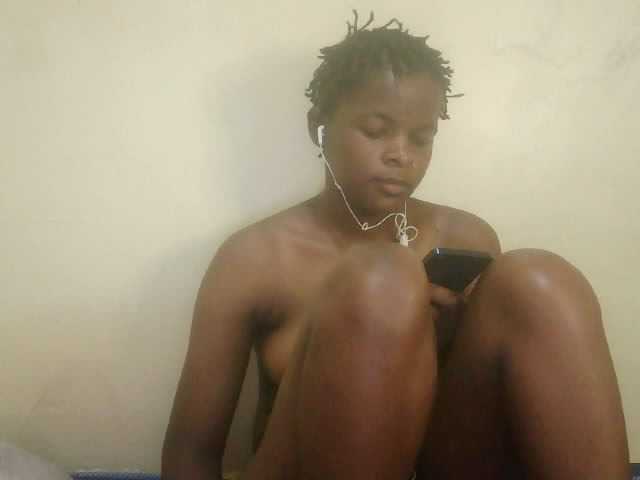 Cute-lizah live cam on BongaCams