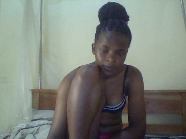 Cute-lizah live cam on BongaCams