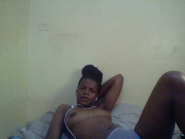 Cute-lizah live cam on BongaCams