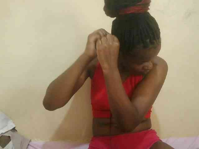 Model: Cute-lizah