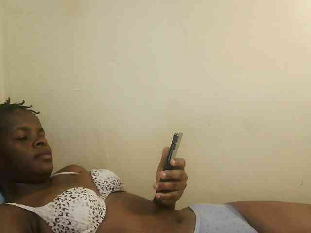 Cute-lizah webcam