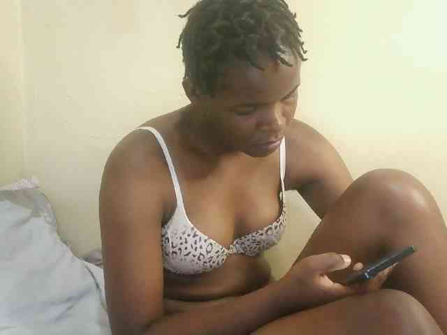 Cute-lizah webcam