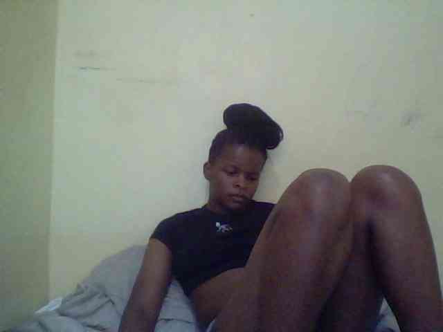 Cute-lizah webcam