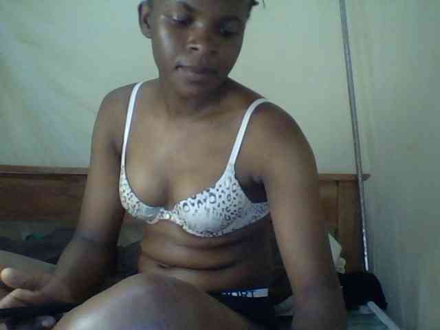 Cute-lizah webcam