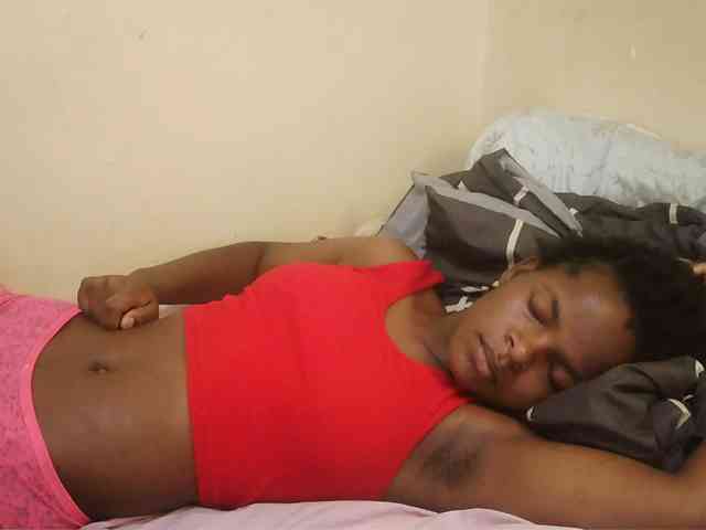 Model: Cute-lizah
