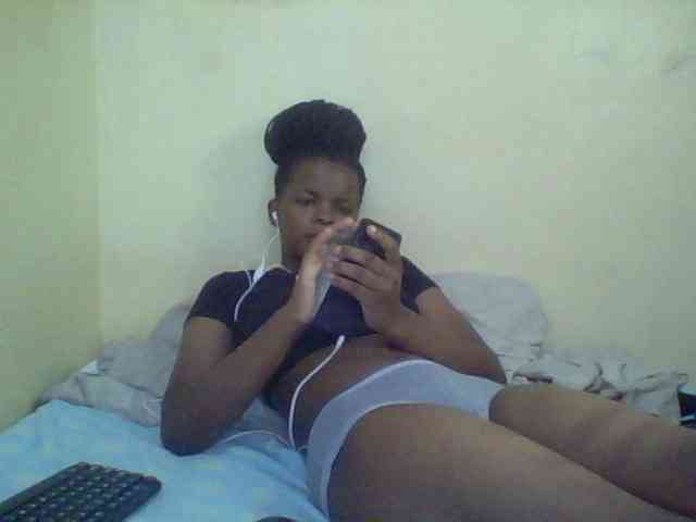 Cute-lizah webcam