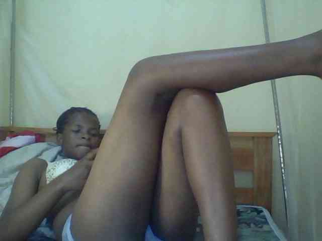 Cute-lizah webcam