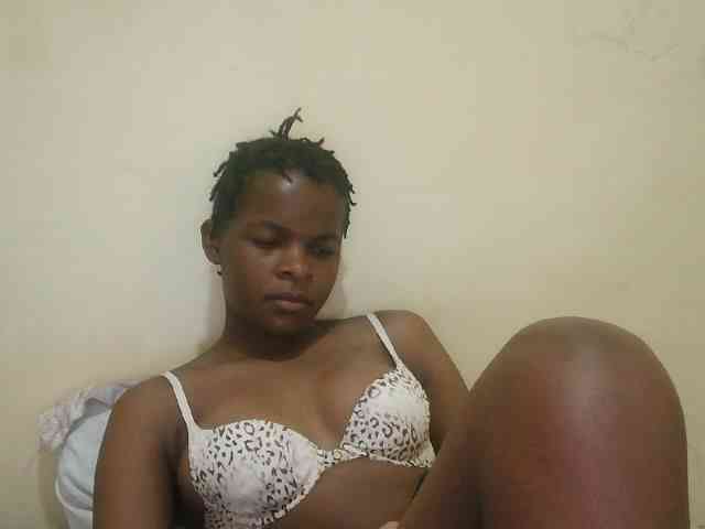 Cute-lizah webcam