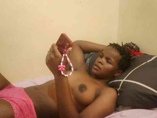 Cute-lizah webcam