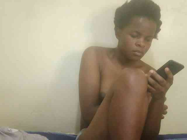 Cute-lizah webcam