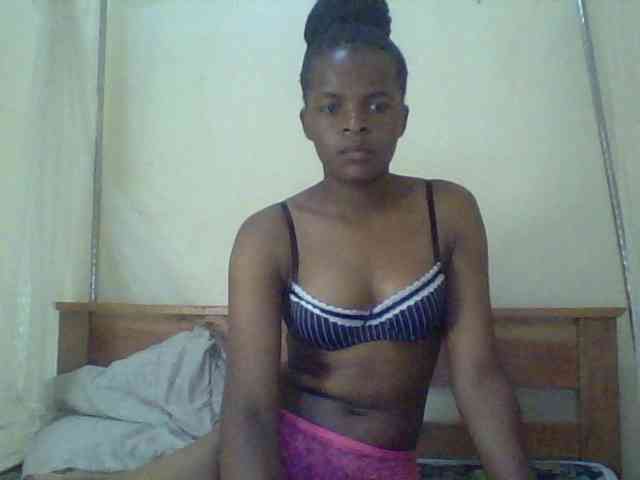 Cute-lizah Live Webcam on BongaCams