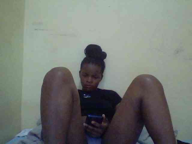 Cute-lizah webcam
