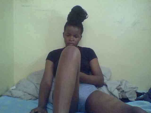 Model: Cute-lizah