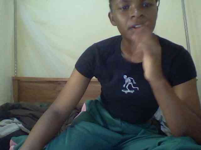 Cute-lizah webcam