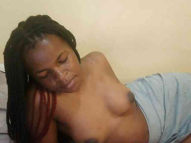 Cute-lizah webcam