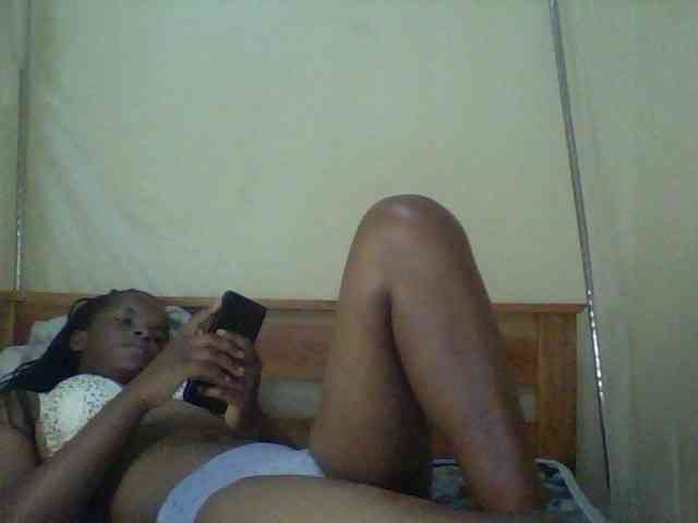 Cute-lizah webcam