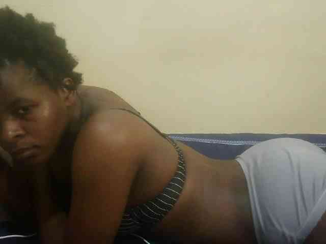 Cute-lizah webcam