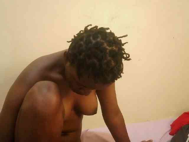 Model: Cute-lizah