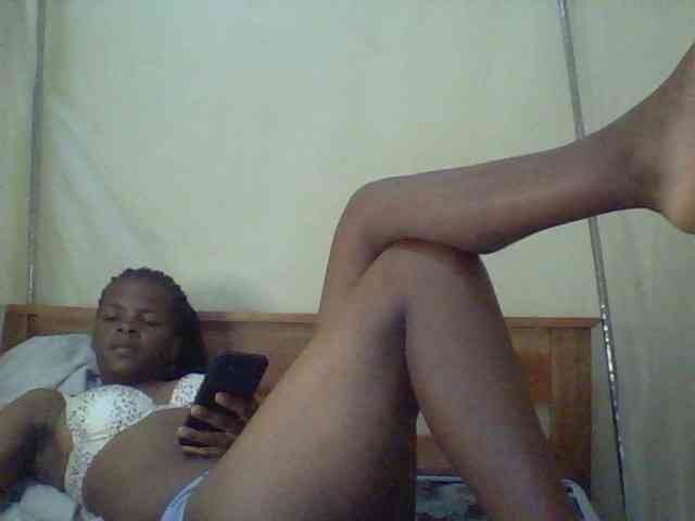 Cute-lizah webcam